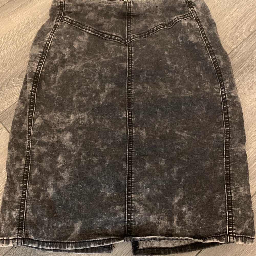 Dark Denim Acid Wash Pencil Skirt